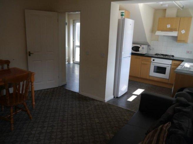 Sussex-avenue-ct1-1rz-1040380