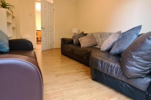 4 bedroom house share to rent, Kemsing Gardens