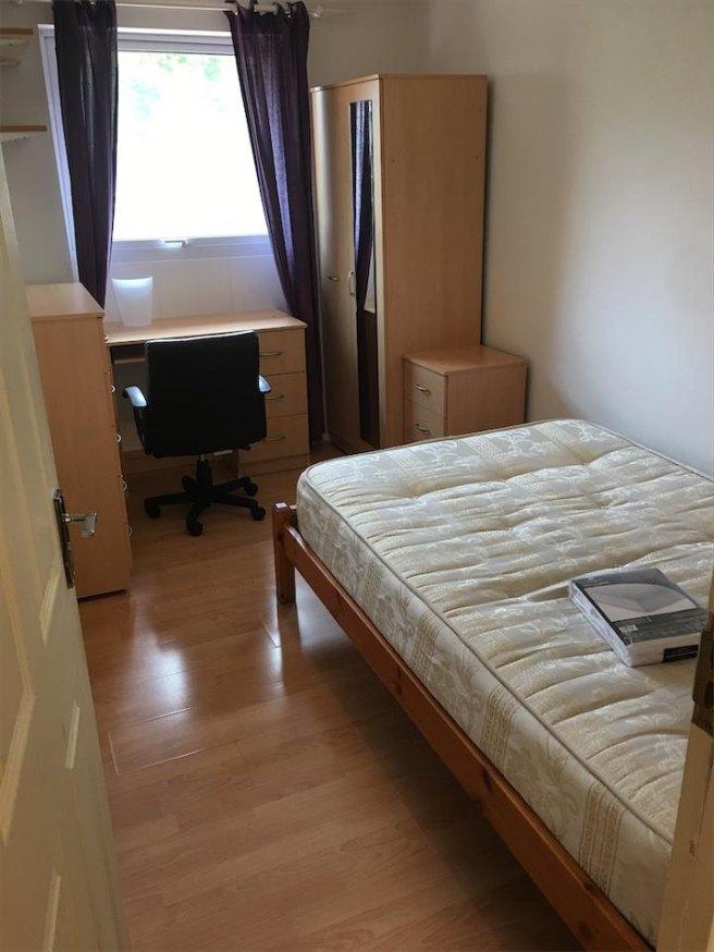 Ulcombe-gardens-ct2-7qz-1042215