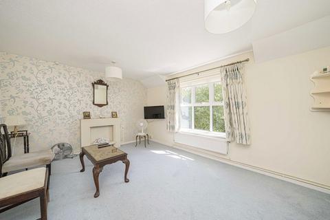 undefined, Chichester Close, Hampton TW12