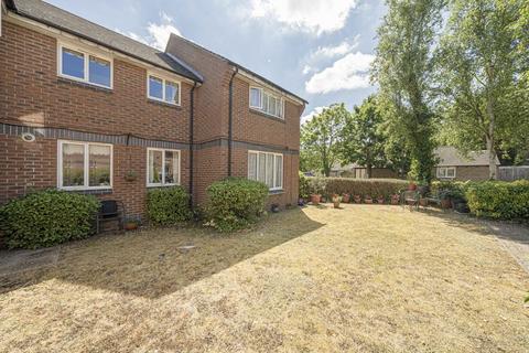 undefined, Chichester Close, Hampton TW12