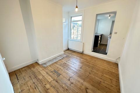 undefined, Surrey Street, Luton, Bedfordshire, LU1 3BZ