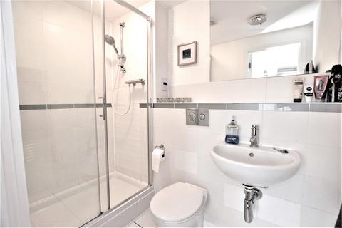 2 bedroom apartment for sale, Gateway Court, Parham Drive, Gants Hill IG2 6LZ