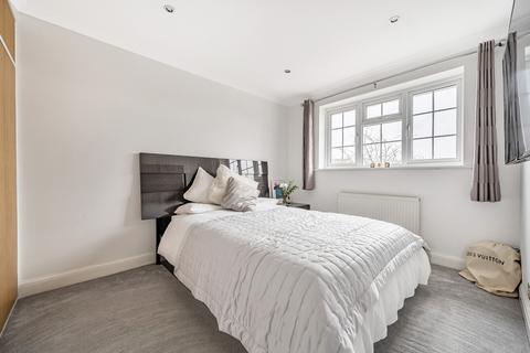 3 bedroom semi-detached house for sale, Furrow Way *, Maidenhead, Berkshire