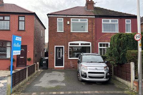 2 bedroom semi-detached house for sale, Clovelly Road, Offerton