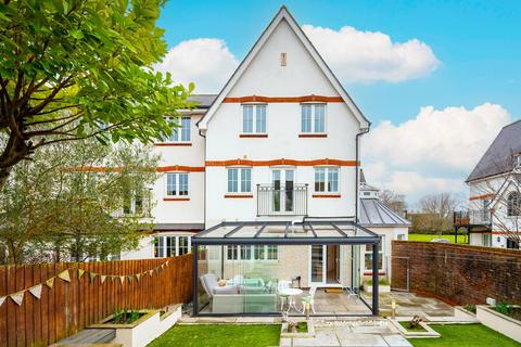 undefined, Railton Road, Queen Elizabeth Park, Guildford, GU2