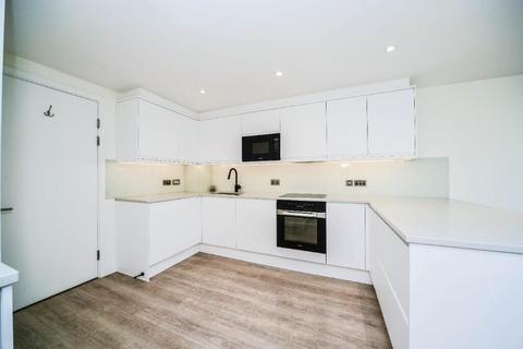 2 bedroom flat for sale, Water Gardens Square, London