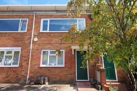 1 bedroom maisonette to rent, Coombe Road, New Malden