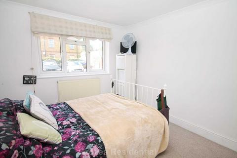 1 bedroom maisonette to rent, Coombe Road, New Malden