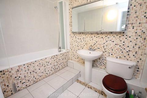 1 bedroom maisonette to rent, Coombe Road, New Malden