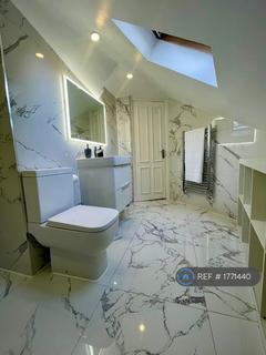 3 bedroom flat to rent, Exide House, London, WC2H
