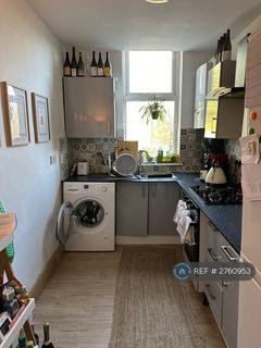 2 bedroom flat to rent, Finsbury Park, London, N4