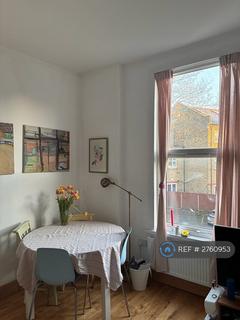 2 bedroom flat to rent, Finsbury Park, London, N4