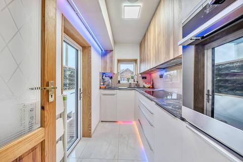 3 bedroom terraced house for sale, Swyncombe Avenue, Ealing, London, W5