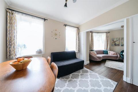 2 bedroom flat for sale, Fortune Green Road, West Hampstead, NW6
