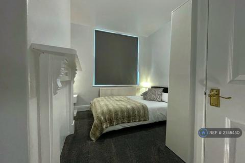 undefined, Aston Road, Leeds, LS13