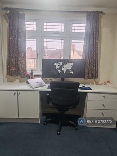 1 bedroom in a house share to rent, Hertford Road, Ilford, IG2