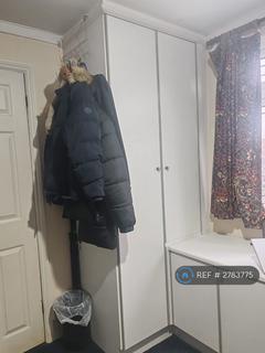 1 bedroom in a house share to rent, Hertford Road, Ilford, IG2
