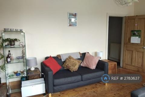 2 bedroom flat to rent, Streatham Hill, London, SW16
