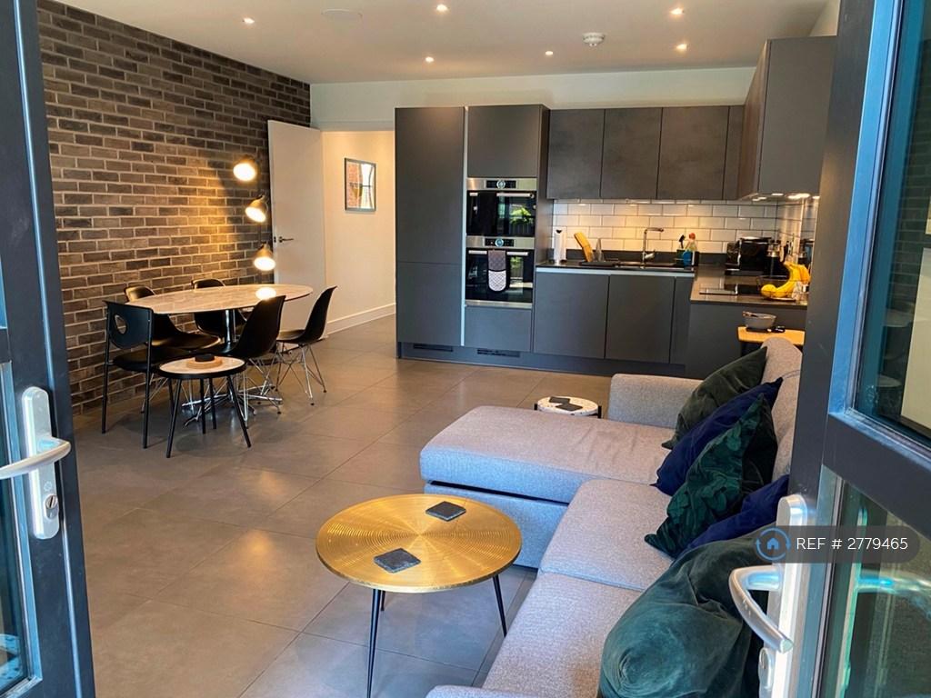 Living Room/Kitchen