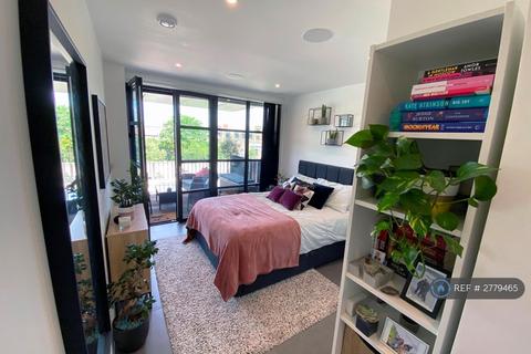 2 bedroom flat to rent, Hackney Wick, London, E9