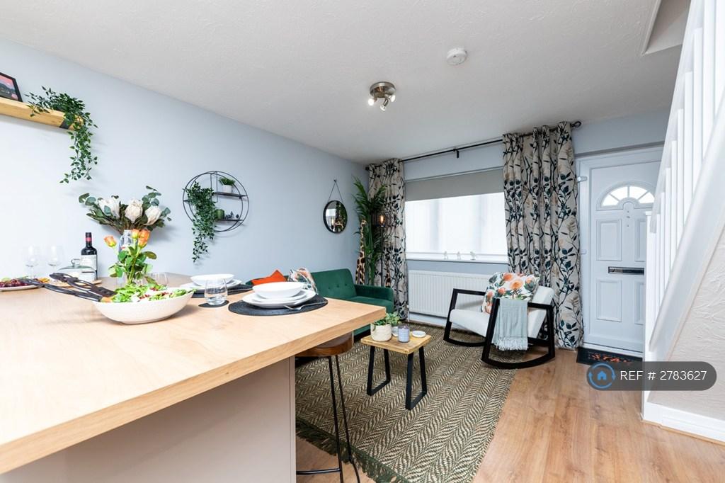 Open Plan Living / Kitchen