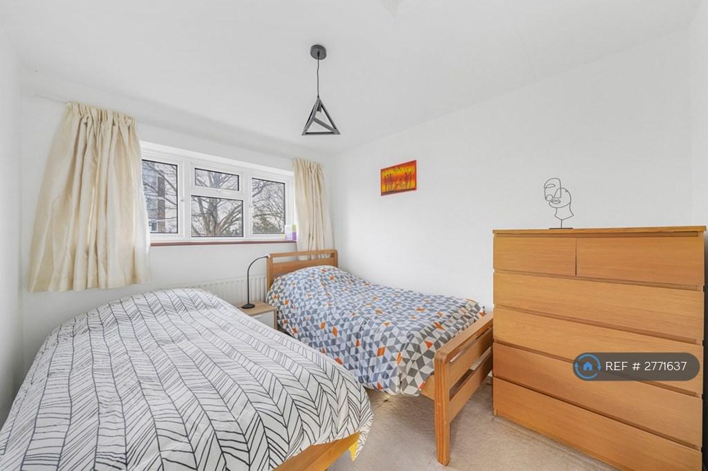 Second Bedroom As Twin