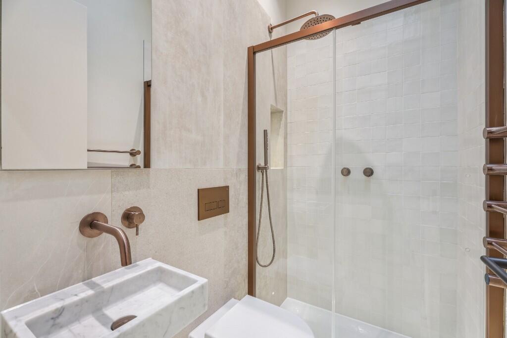 Shower room.jpeg