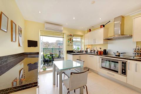 3 bedroom apartment for sale, Mountview Close, London, NW11