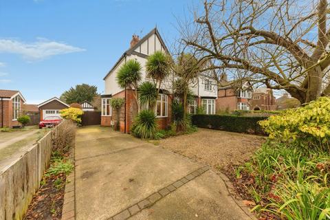 undefined, Weelsby Road, Grimsby DN32