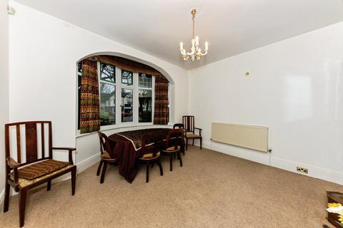 undefined, Weelsby Road, Grimsby DN32