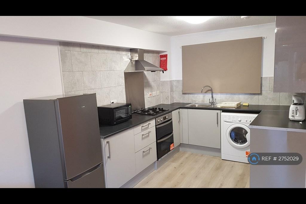 Main Kitchen (Shared)