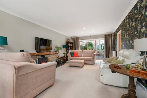 3 bedroom bungalow for sale, Melton Road, Waltham On The Wolds