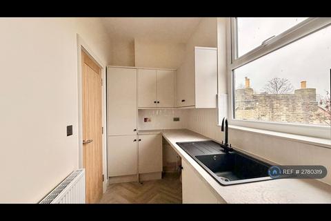 2 bedroom flat to rent, Priory Road, Sheffield, S7