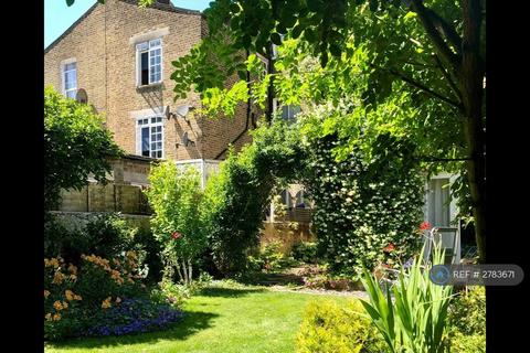 2 bedroom maisonette to rent, South Lambeth Road, London, SW8