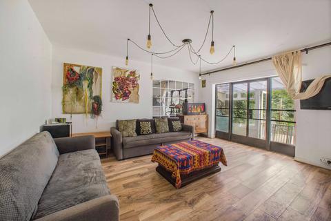 5 bedroom bungalow for sale, High Elm Road, Hale Barns