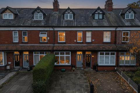 4 bedroom terraced house for sale, Poplar Grove, Sale