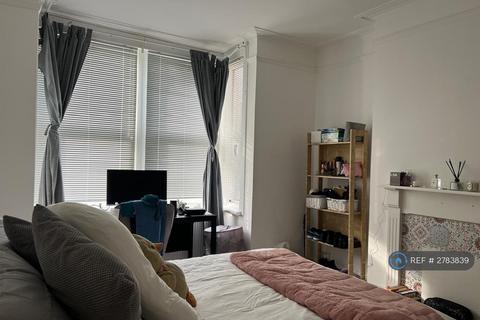 undefined, Mandrake Road, London, SW17