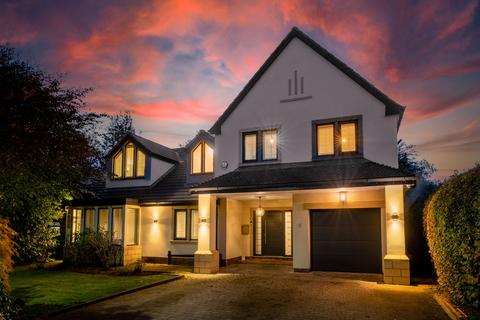 Harewood Avenue, Sale