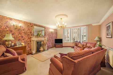 4 bedroom detached house for sale, Millbrook Close, Shaw, Oldham