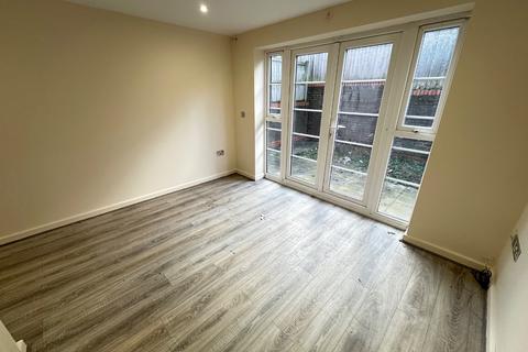 undefined, Kingswood Court, Grove Road, Luton, Bedfordshire, LU1 1BL