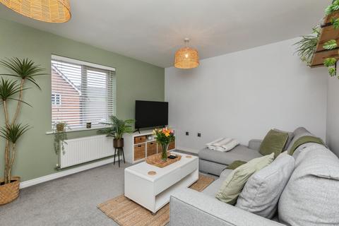 2 bedroom flat for sale, Fishers Mead, Long Ashton, Bristol, BS41