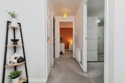 2 bedroom flat for sale, Fishers Mead, Long Ashton, Bristol, BS41