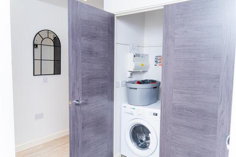 2 bedroom flat for sale, Holmesley Road, Borehamwood