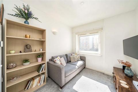 1 bedroom flat for sale, Atwood House, London W14