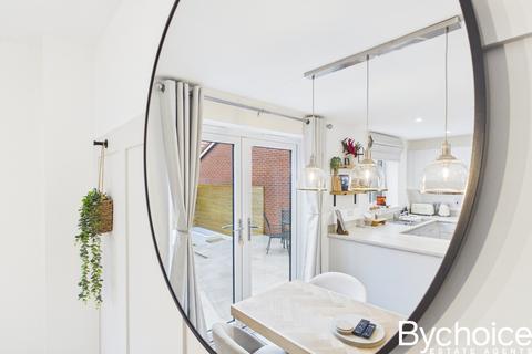 4 bedroom detached house for sale, Roberts Drive, Haverhill, Suffolk