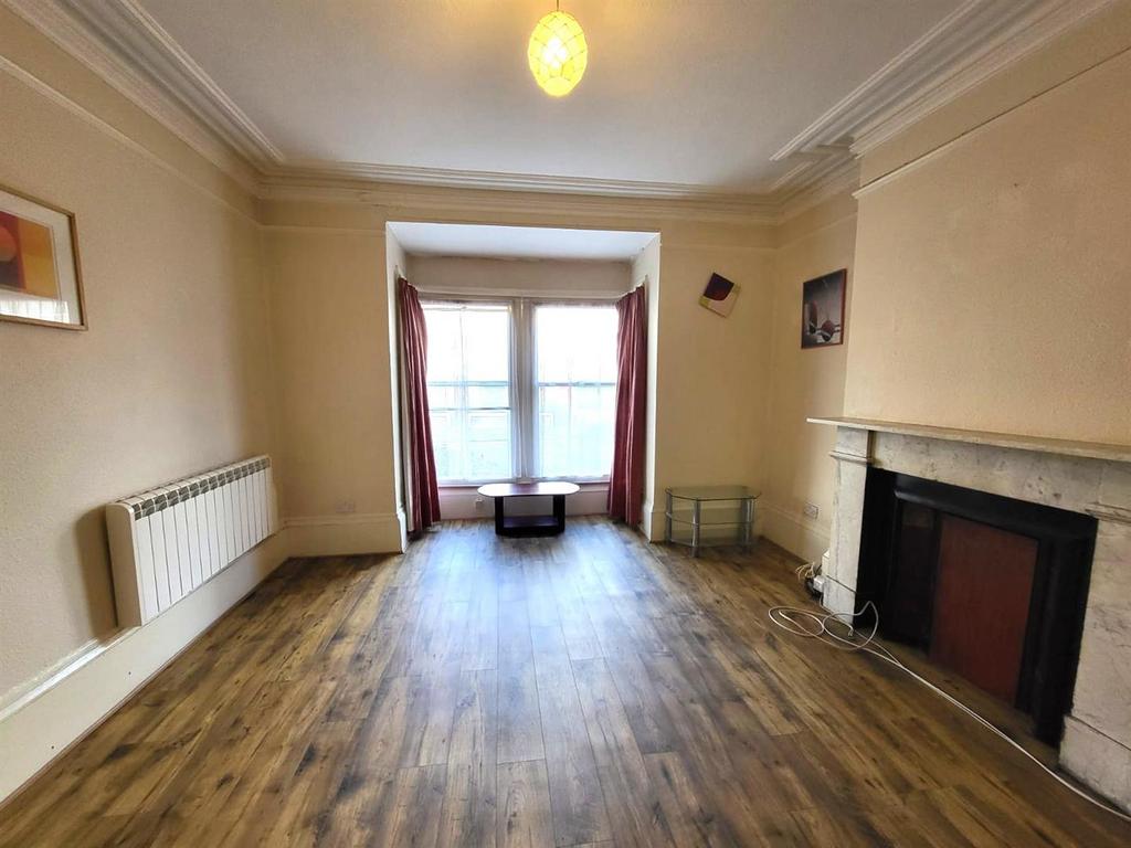 Sitting Room Pic 1