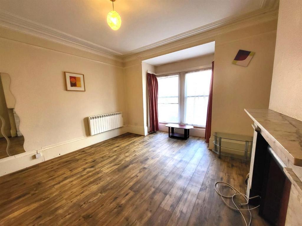 Sitting Room Pic 2