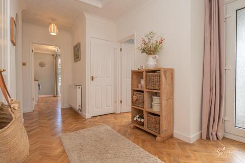 3 bedroom detached bungalow for sale, Gully Road, Seaview