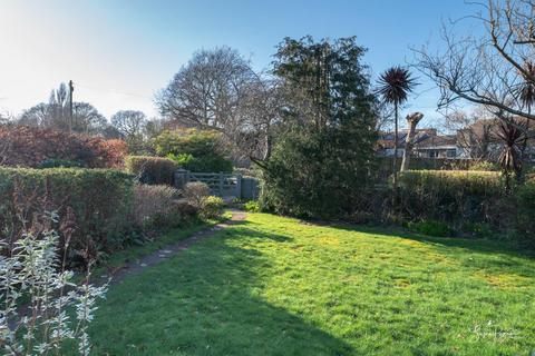 3 bedroom detached bungalow for sale, Gully Road, Seaview